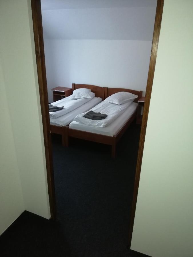 Hotel Cabana Cascada Cailor Borşa Habitación foto
